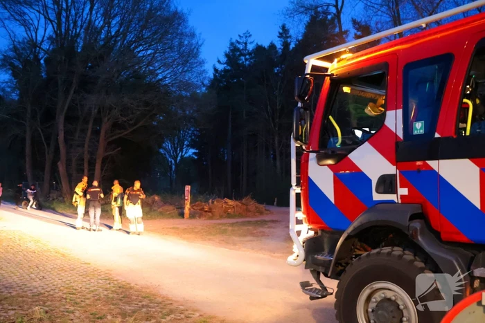 Brandweer groots ingezet voor brand in bos