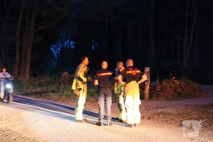 Brandweer groots ingezet voor brand in bos
