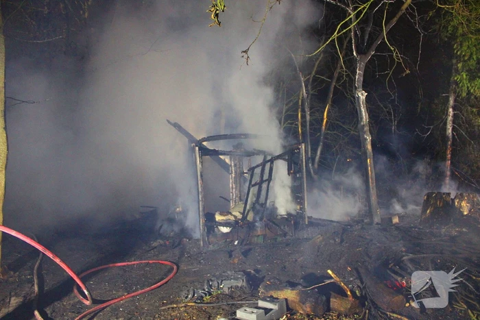 Brandweer zet meerdere voertuigen in voor brand in een gebouw