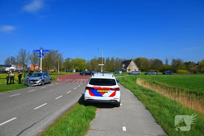 Gewonde bij aanrijding tussen twee auto's