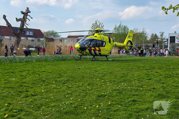 Traumateam assisteert bij medische noodsituatie