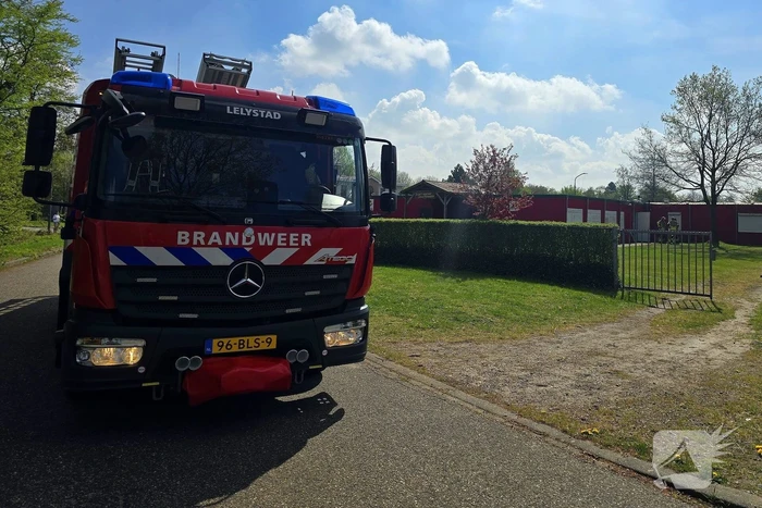 Brandweer forceert deur om pand binnen te komen