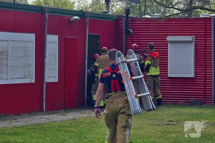 Brandweer forceert deur om pand binnen te komen