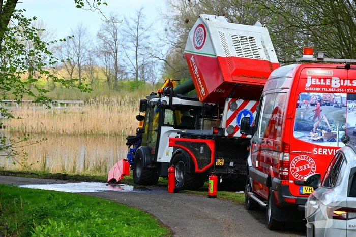 Brand in maaimachine snel onder controle