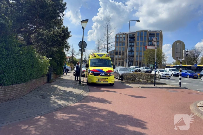 Kopstaart botsing tussen twee voertuigen