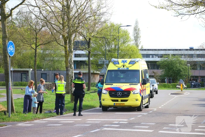 Fietsster gewond bij aanrijding met 45km voertuig