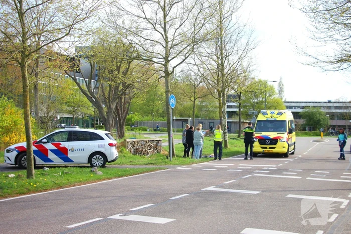 Fietsster gewond bij aanrijding met 45km voertuig