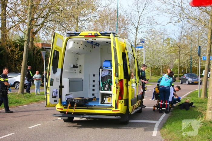 Fietsster gewond bij aanrijding met 45km voertuig