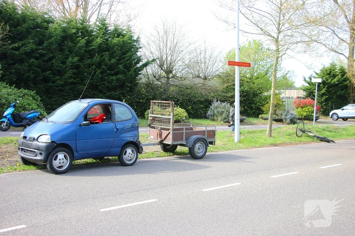 Fietsster gewond bij aanrijding met 45km voertuig