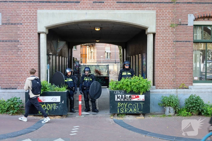 Me bewaakt toegangswegen binnengasthuis