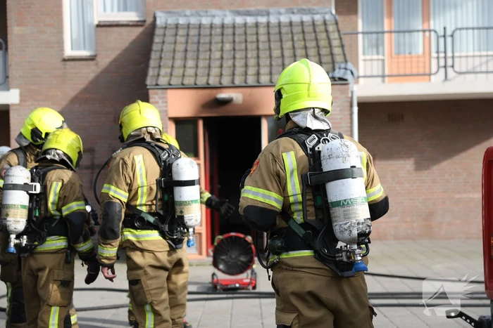 Brandweer ingezet voor woningbrand