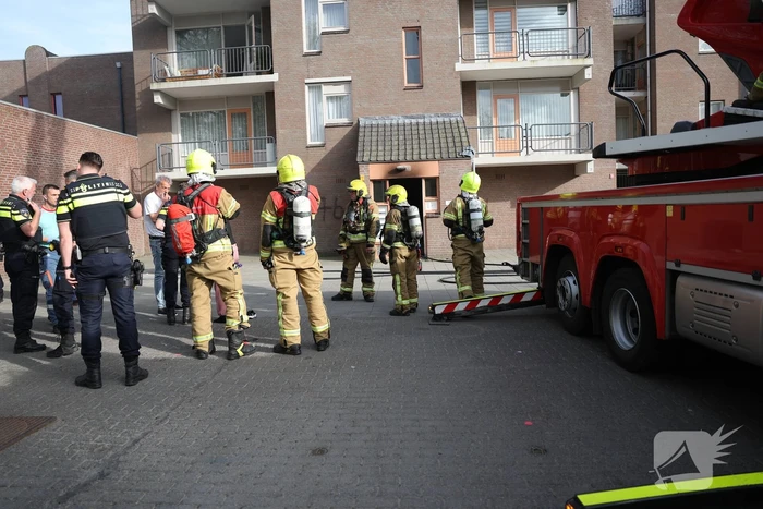 Brandweer ingezet voor woningbrand