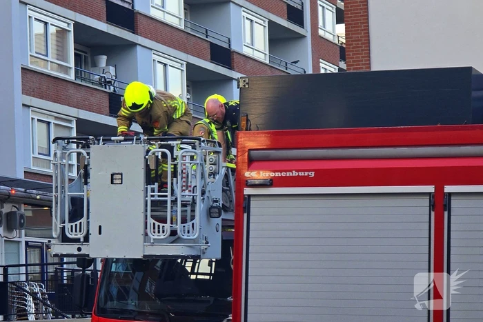 Brandweer ondersteund politie bij betreden woning