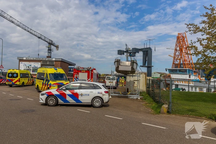 Veel hulpdiensten ingezet voor doorgebroken hijskraan