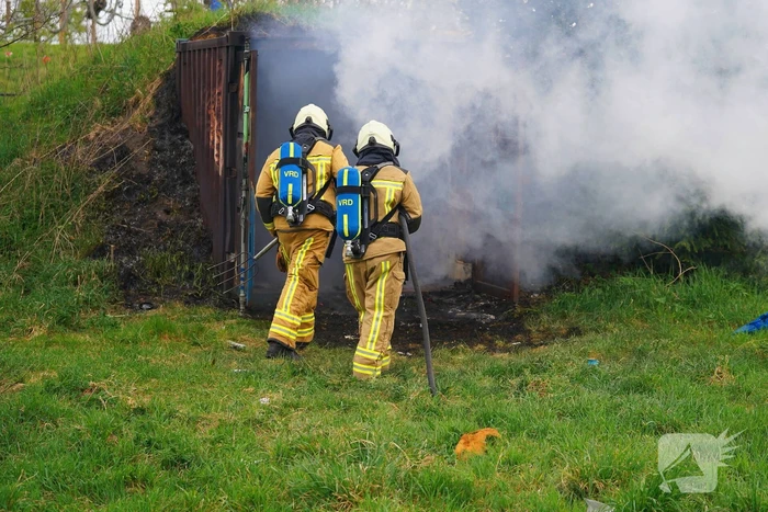 Brand gesticht in zeecontainer