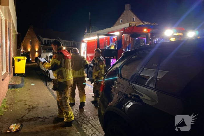 Hulpverleners treffen tekst op woning aan na melding