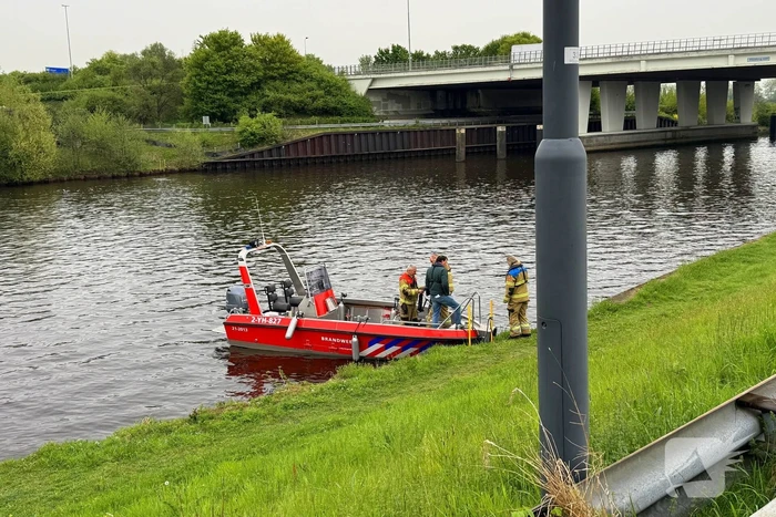 Meerdere brandweer eenheden ingezet voor brand in loods
