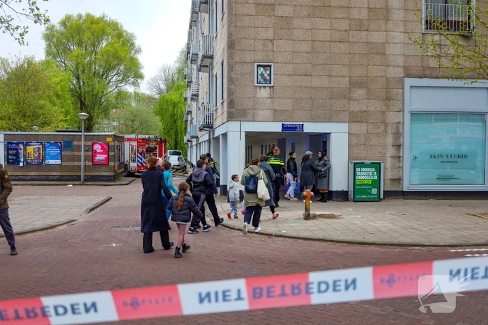 Woning zwart geblakerd na felle brand