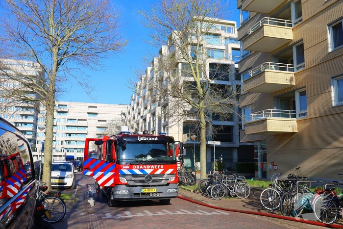 Brandweer zet zich in voor woningbrand