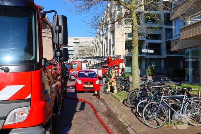 Brandweer zet zich in voor woningbrand