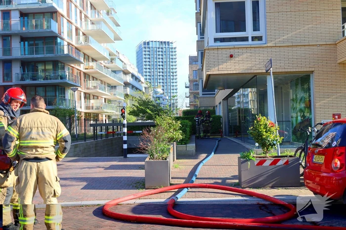 Brandweer zet zich in voor woningbrand