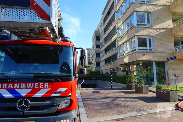 Brandweer zet zich in voor woningbrand