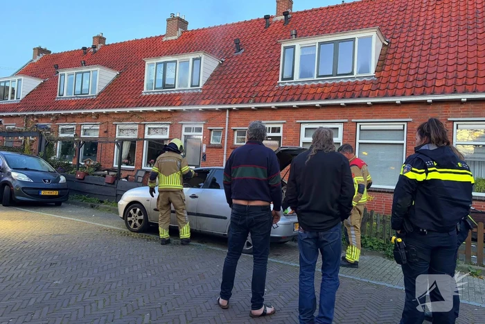 Binnenkant auto zwart door brand