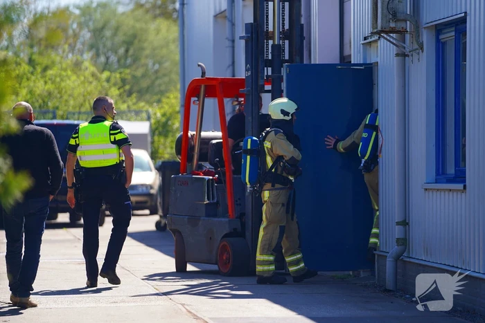 Brandweer ingezet voor rookontwikkeling bij bedrijf in Assen
