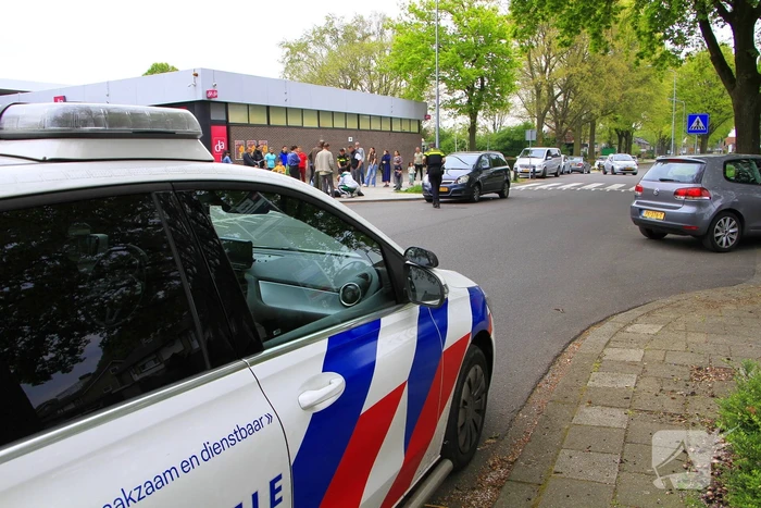 Kind op fiets aangereden door auto