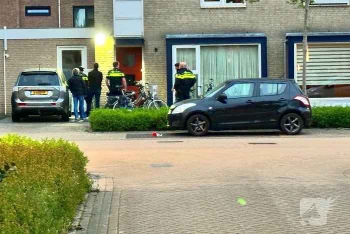 Arrestatieteam doet inval in woning