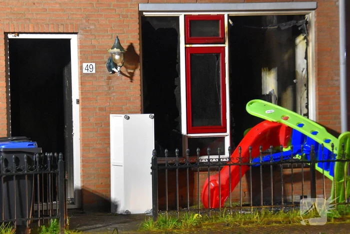 Politie start onderzoek naar woningbrand