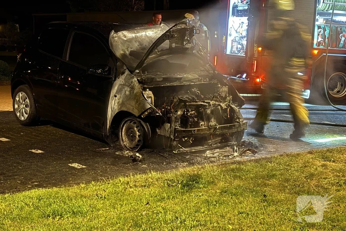 Onderzoek naar oorzaak van autobrand