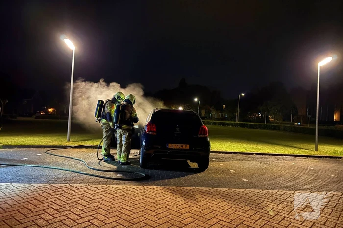 Onderzoek naar oorzaak van autobrand