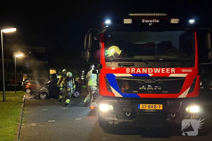 Onderzoek naar oorzaak van autobrand