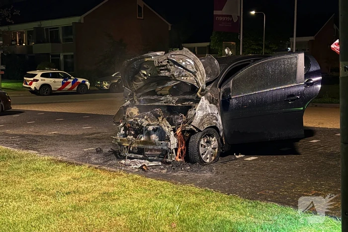 Onderzoek naar oorzaak van autobrand
