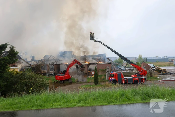 Grote brand legt wereldkeuken plat