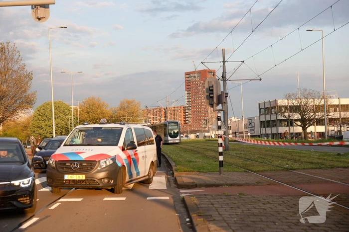 Motorrijder gewond bij botsing met auto