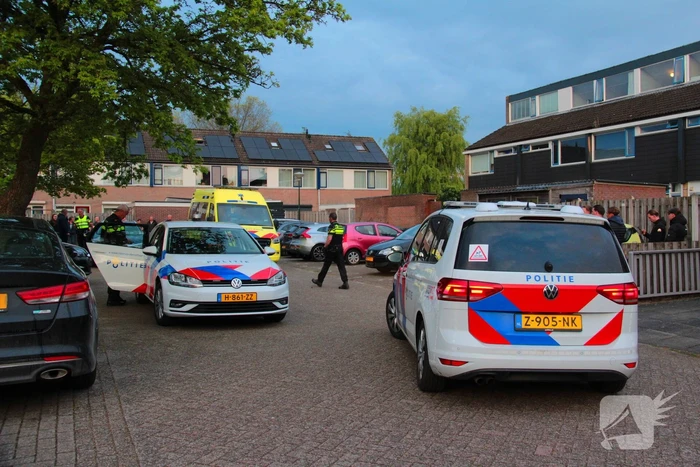 Meerdere politie-eenheden ingezet na melding steekpartij