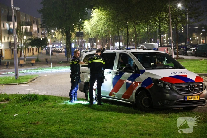 Dronken automobilist aangehouden na botsing tegen lantaarnpaal