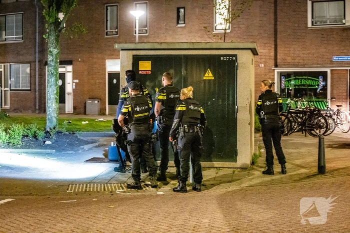 Politie valt woning binnen na melding vuurwapen