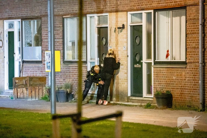 Politie valt woning binnen na melding vuurwapen