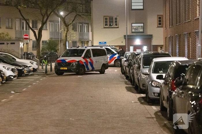 Politie valt woning binnen na melding vuurwapen