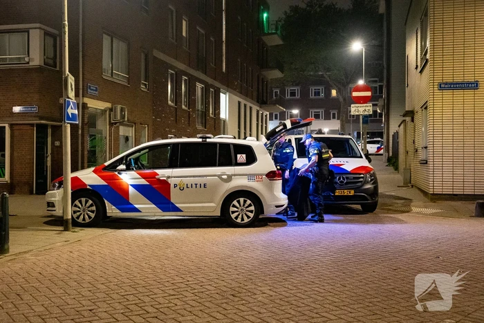 Politie valt woning binnen na melding vuurwapen