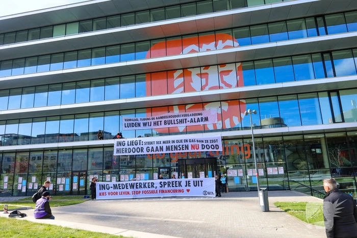 Demonstratie bij ING kantoorgebouw