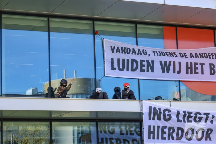Demonstratie bij ING kantoorgebouw