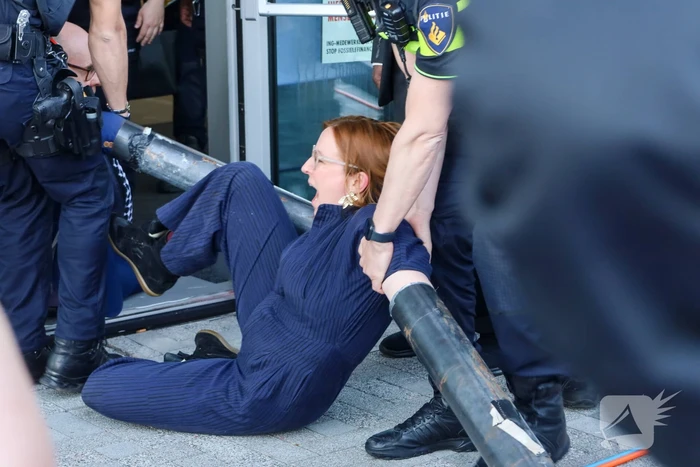 Demonstratie bij ING kantoorgebouw