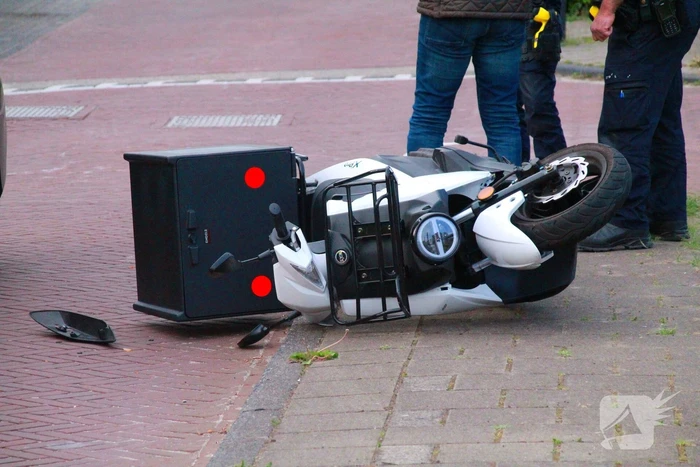 Maaltijdbezorger aangereden