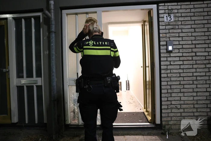 Explosie bij brievenbus woning