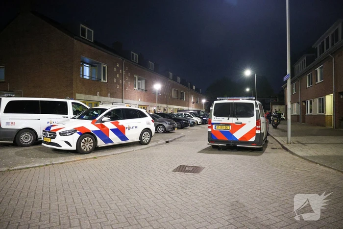 Explosie bij brievenbus woning