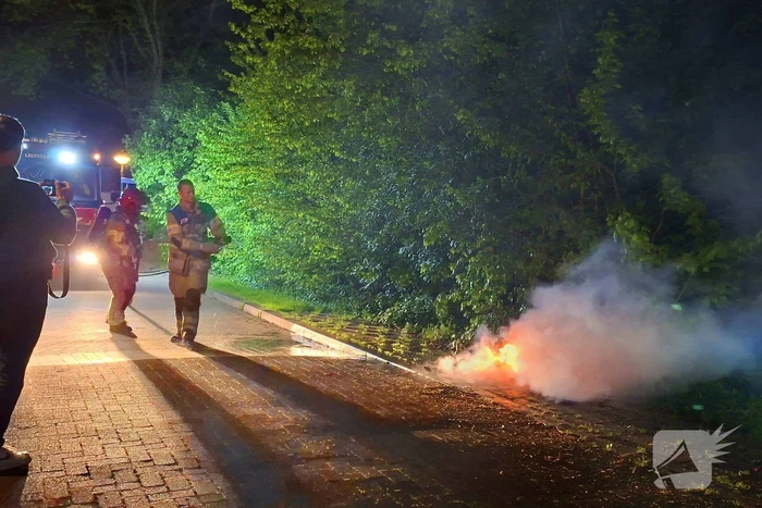 Brandweer druk met meerdere afval branden